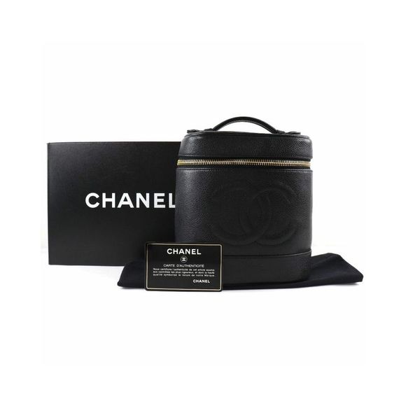 Chanel Vanity  Leather Handbag - Picture 8 of 8